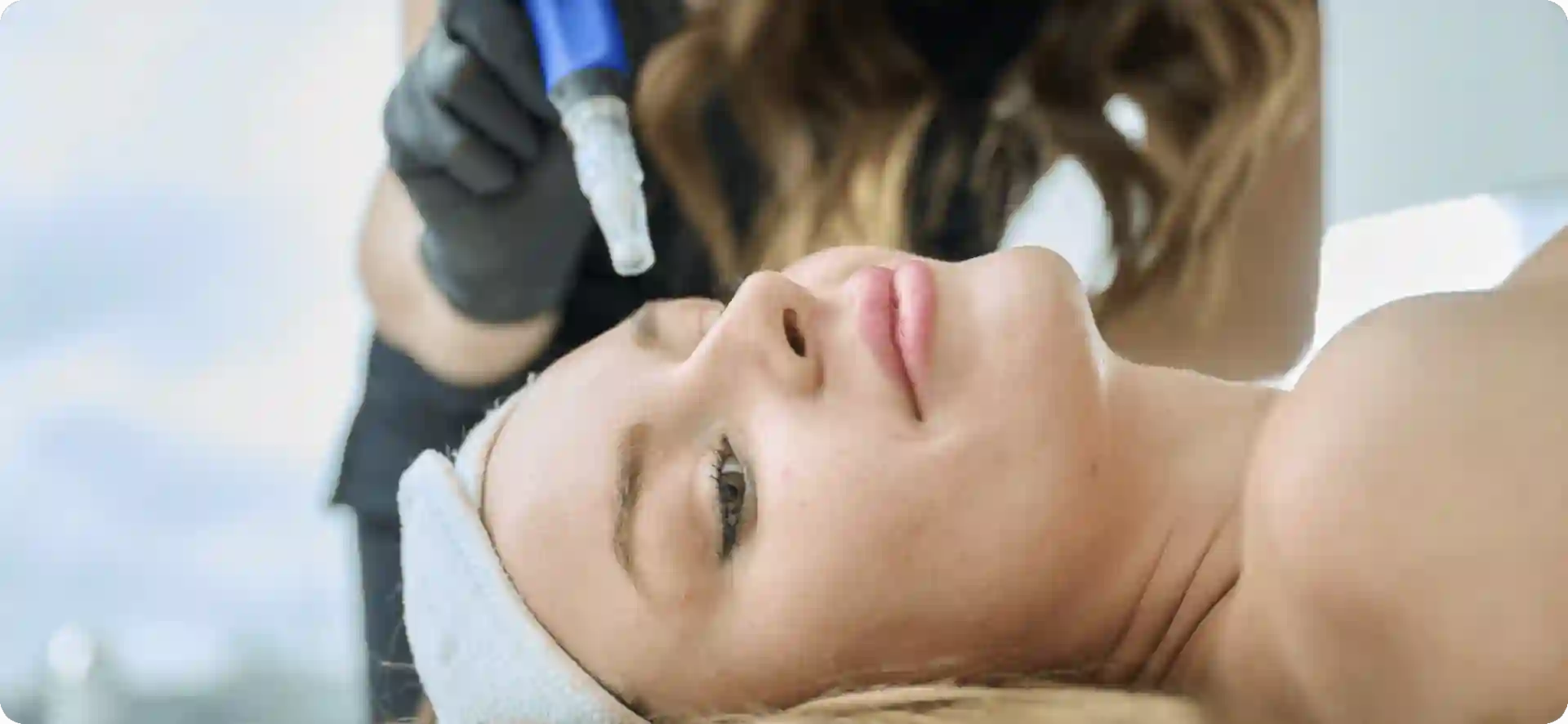 How Do Microneedles Trigger New Collagen and Elastin in Loose Skin Walham Green?